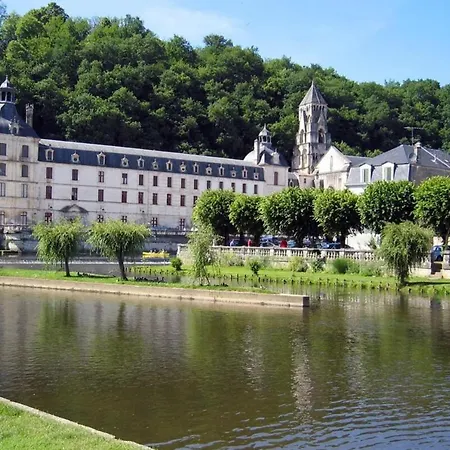L'acacia- Charming House For A Countryside Gateway - Tennis Court Vakantiehuis *