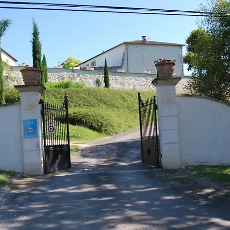 Vakantiehuis L'acacia- Charming House For A Countryside Gateway - Tennis Court